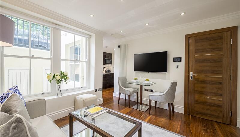 1 bed property in Garden House, Kensington Gardens Square, London